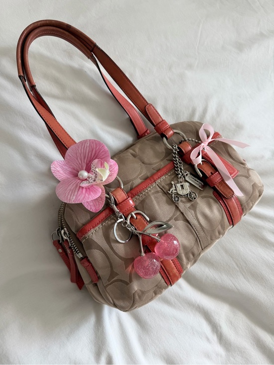 Coach Handbags - 🩷 vintage Coach Bonnie Shoulder Bag